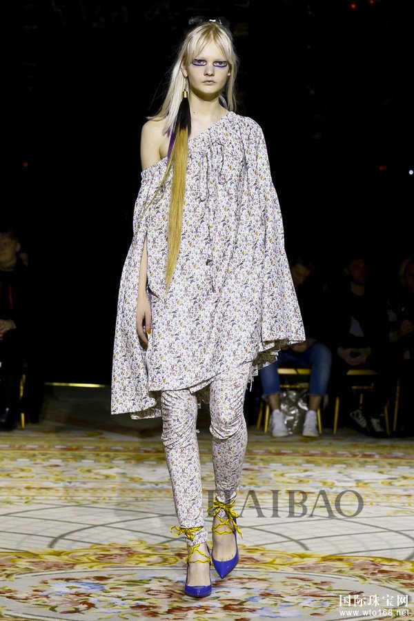 2017ﶬrbܣޱޱ·˹ (Vivienne Westwood) Ůb
