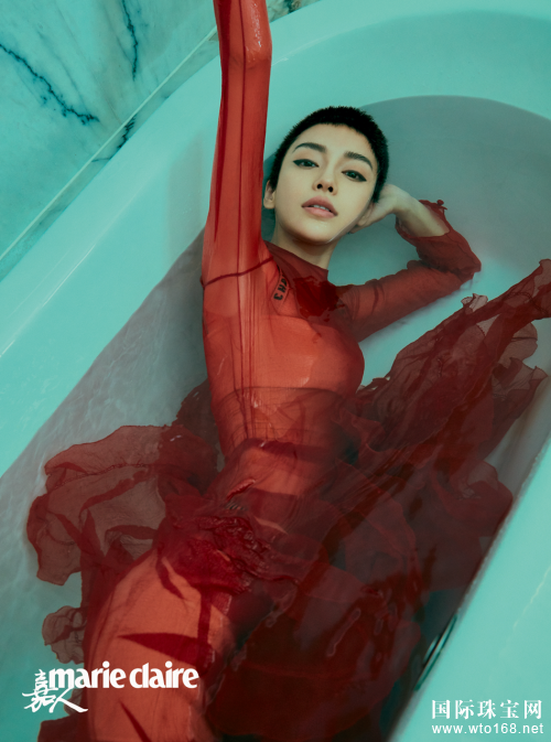 Baby 登《Maire Claire 嘉人》10月刊封面
